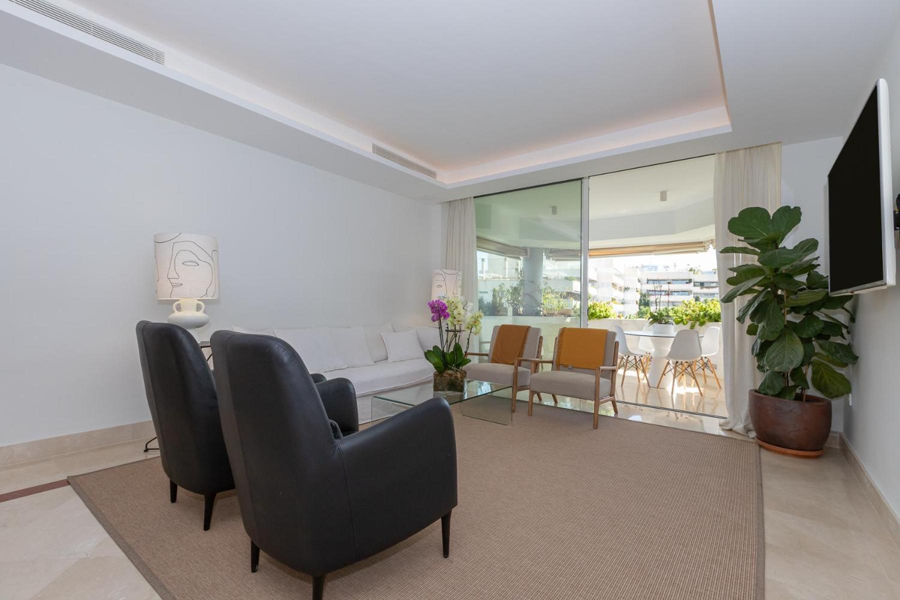 Lujoso Apartamento Con Piscina En Paseo Maritimo Marbella Exterior foto