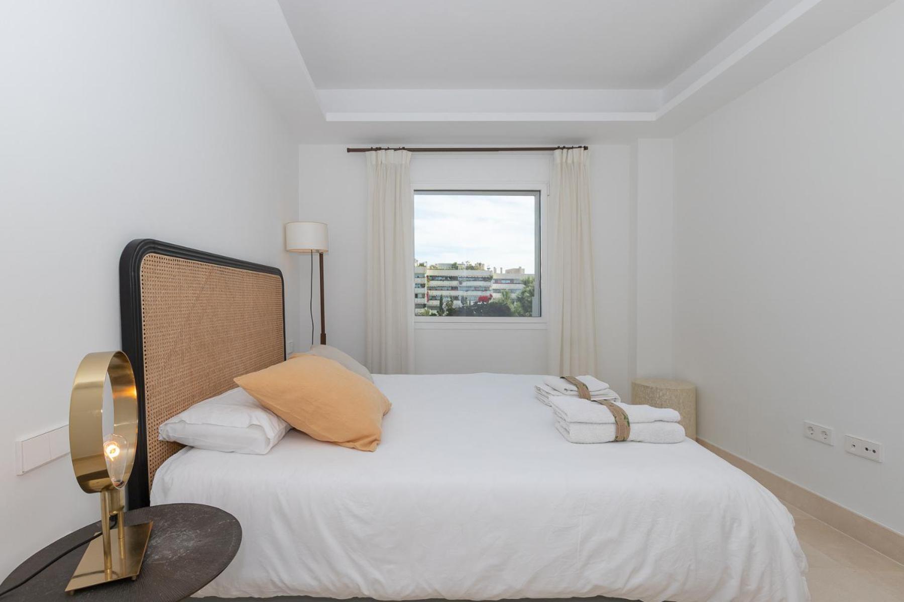 Lujoso Apartamento Con Piscina En Paseo Maritimo Marbella Exterior foto