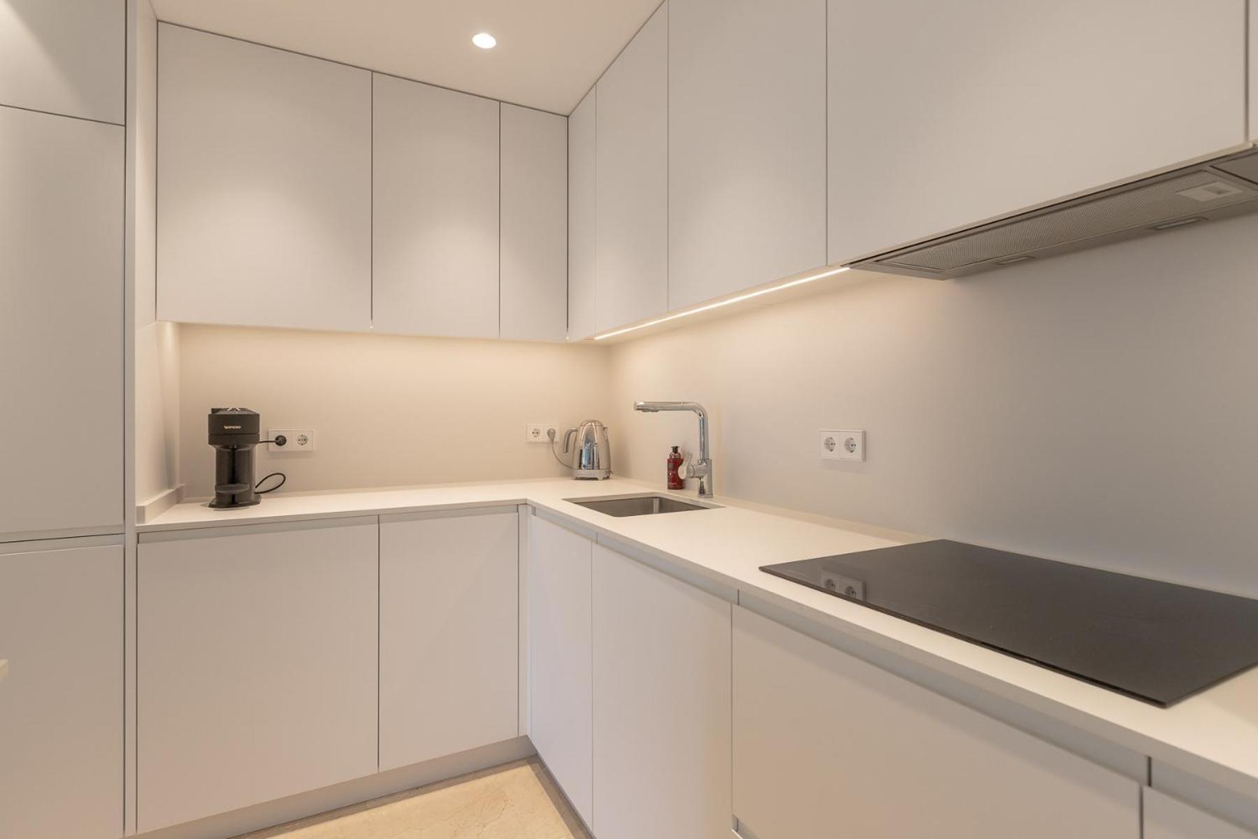 Lujoso Apartamento Con Piscina En Paseo Maritimo Marbella Exterior foto